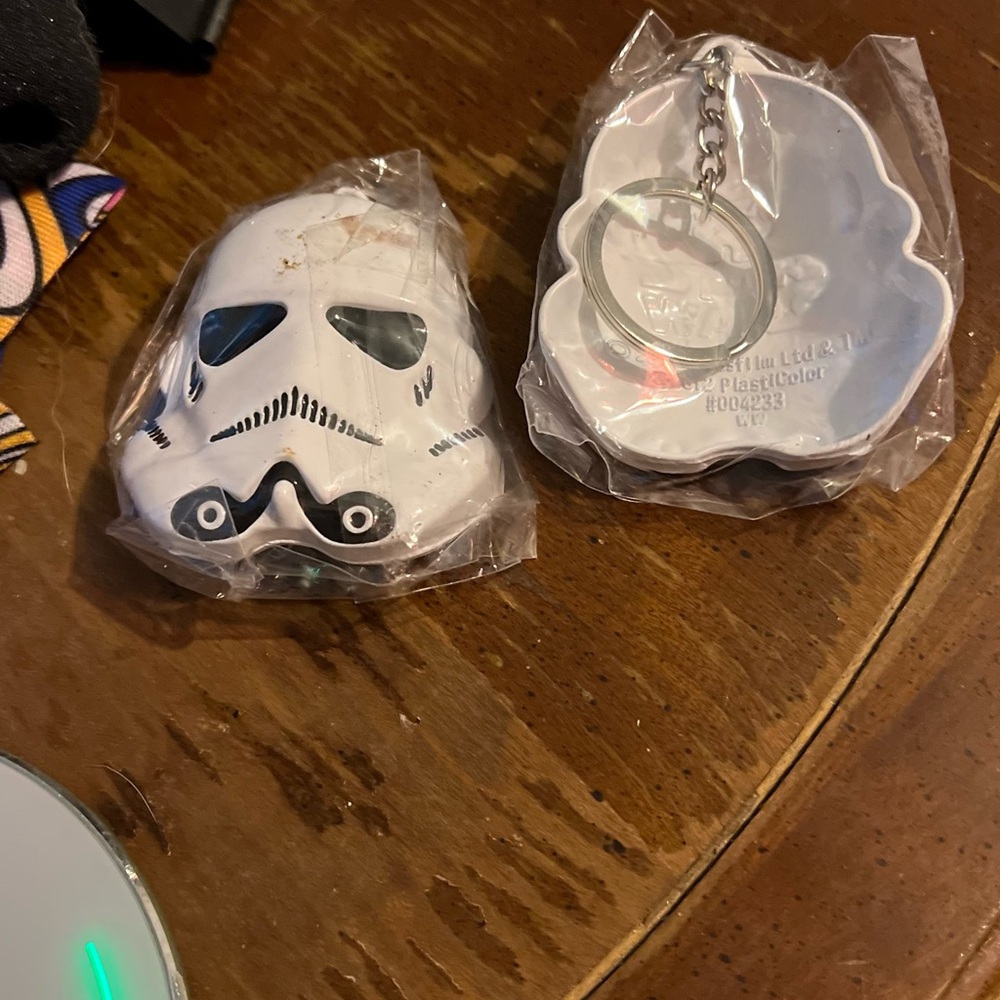 Stormtrooper Keychain and Mask Set